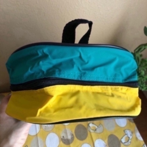 Kids Vintage Winnie the Pooh color block backpack - Picture 4 of 10